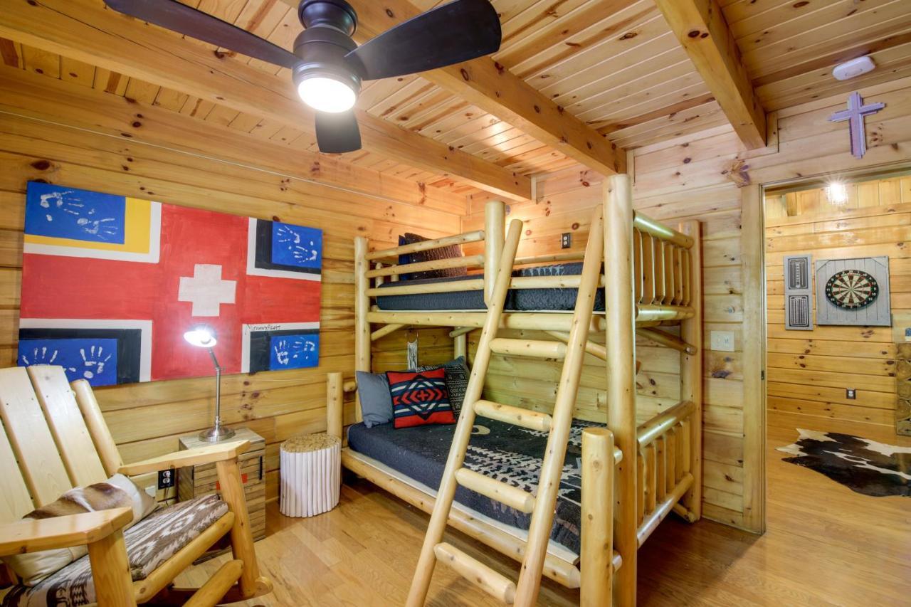 Gatlinburg Family Cabin With Private Hot Tub And Deck! Villa Екстериор снимка