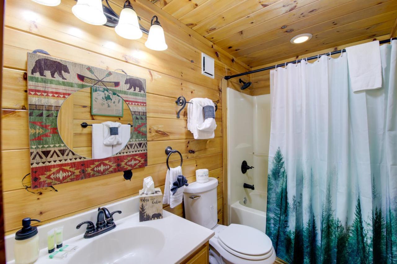 Gatlinburg Family Cabin With Private Hot Tub And Deck! Villa Екстериор снимка